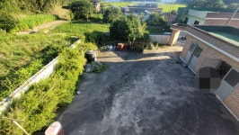 (경남고성부동산)삼산면/바닷가마을,넓은텃밭과 마당,창고,깔끔한 주택매매/ 1,079제곱미터(326)/1억6천만원... 