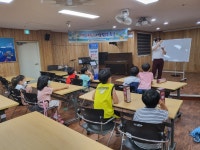 여름방학특강 마술프로그램 실시 - 복지관소식 - 제주순복음종합사회복지관 여름방학특강 마술프로그램 실시