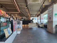 (춘천 명동 상가) 춘천 명동 입구, 위치 좋은 자리 2층 157m²(47) / 커피전문점, 미용실, 필라테스, 프랜차이즈, 의원 등 - 식당 카페 치킨... 