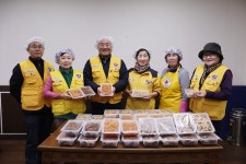 솔모루봉사회, 취약계층 밑반찬 나누기 - 경기협의회 - 대한적십자사 봉사회 전국협의회 솔모루봉사회, 취약계층 밑반찬 나누기