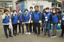 2023년3월15일 의정부경 전철역 거리 청소 - 호원 1동 위원회 - 바르게살기운동 의정부시협의회 2023년3월15일 의정부경 전철역 거리 청소