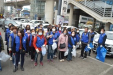 2023년3월15일 의정부경 전철역 거리 청소 - 호원 1동 위원회 - 바르게살기운동 의정부시협의회 2023년3월15일 의정부경 전철역 거리 청소