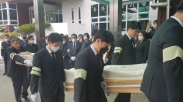 제2주기 어머님 추도식 - 마음의 창 - 익산 배산 사랑으로 1차 부영 아파트 제2주기 어머님 추도식