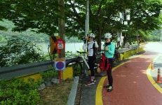 용계2리마을과 무극저수지에서 - 2025 (음성군) 사진 콘테스트 - 충청북도 자전거연맹 용계2리마을과 무극저수지에서