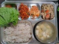 2023년 12월 18일 식단사진 - 식단사진 - 사회복지법인 운가자비원 운가데이케어센터 2023년 12월 18일 식단사진