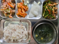 2023년 12월 19일 식단사진 - 식단사진 - 사회복지법인 운가자비원 운가데이케어센터 2023년 12월 19일 식단사진