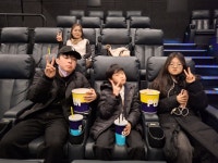 영화관람 신의악단 - 화성드림하우스이야기 - 희망과나눔 법인과 아동복지시설들 영화관람 신의악단