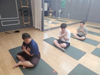 9월의 요가수업! - 카페 앨범 - 사랑나눔장애인주간보호센터 9월의 요가수업!