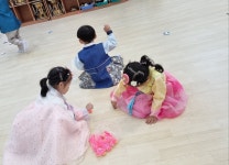 추석 전통놀이행사 - 아이베스트 행사 - 아이베스트 유치원 추석 전통놀이행사