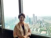 대통령표창 수상 후, 63전망대에 올라가 - 대통령표창과 교1동지역사회보장협의체 김복순위원장 - 강릉시 교1동 사무소 대통령표창 수상 후... 