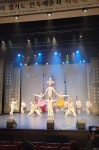 제23회 경기민속예술제 민속상 수상. - 공연사진 - 경기무형문화재27-4호 고양상여회다지소리 보존회 제23회 경기민속예술제 민속상 수상.