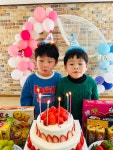 경담이와 태윤이의 생일날♥️ - 섬초롱반 - 울산 아리솔유치원 ＜🎂섬초롱반🎂＞ 1월의 주인공! 경담이와 태윤이의 생일날♥️