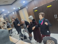 2025.11.19(수) 시니어아카데미 노래교실+ 점심식사 + 동아리수업 - 단체/구역게시판 - 천주교 우장산성당 2025.11.19(수) 시니어아카데미... 