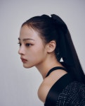뉴진스 민지가 방금 포닝으로 보내준 보그X샤넬 화보 B컷들 - 동네마당... 이야기 뉴진스 민지가 방금 포닝으로 보내준 보그X샤넬 화보 B컷들
