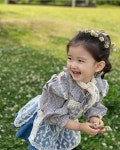 다행히 큰아빠 쌈디의 선물이 맘에 들었던 채채.jpg - 웃긴자료... - 도탁스 (DOTAX) 다행히 큰아빠 쌈디의 선물이 맘에 들었던 채채.jpg