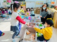 바자회가 열렸어요🍎🥒🏎️ - 2022열매반 - 시립은계2 어울림어린이집 바자회가 열렸어요🍎🥒🏎️