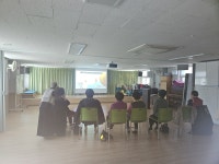 - 행복 노래교실 - 이웃과 함께하는 하대원동복지회관 [1회차] 2026년 2월 9일 (월) 행복노래방교실 입니다.