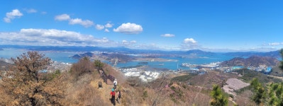 산림청 선정 한국의 숨겨진 우리 산 중 하나인, 진달래 만개한 여수... 한국의 숨겨진 우리 산 중 하나인, 진달래 만개한 여수 영취산을 다녀왔다.