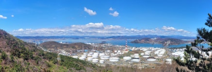 산림청 선정 한국의 숨겨진 우리 산 중 하나인, 진달래 만개한 여수... 한국의 숨겨진 우리 산 중 하나인, 진달래 만개한 여수 영취산을 다녀왔다.