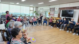 실버체조 - 더조은 어르신들의 이야기 - 더조은주야간보호센터 실버체조