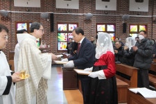 주님 성탄 대축일 미사 - 2025년 행사사진 - 천주교대구대교구 대명성당 주님 성탄 대축일 미사