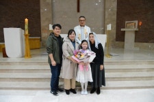 유아 세례 2 (2020년 10월 31일 토요일 오후 4시 30분) - 본당 이미지... 광양성당 유아 세례 2 (2020년 10월 31일 토요일 오후 4시 30분)