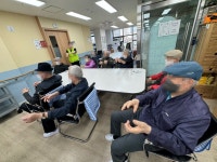 2024년 5월 2일 실버체조, 트니시니어 오감활 - 사진첩 - 가족처럼주야간보호센터 2024년 5월 2일 실버체조, 트니시니어 오감활