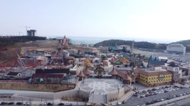 더쿠 - 거의 완공되어가는 부산 롯데월드.jpg