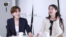 아이유:훈아(남동생), 네가 진짜 효도해야지 - ★ ··· 하프타임 - 樂soccer 아이유:훈아(남동생), 네가 진짜 효도해야지