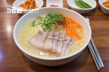 전국구 음식 고기국수 - ★ ··· 하프타임 - 樂soccer 전국구 음식 고기국수