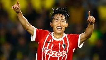 [BILD+/유료] 정우영, 슈투트가르트 이적 임박. -  ··· 해외토크방 - 樂soccer [BILD+/유료] 정우영, 슈투트가르트 이적 임박.