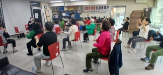 실버체조교실 활동사진 - 포토캘러리 - 사단법인 경기도지체장애인협회 안성시지회 실버체조교실 활동사진