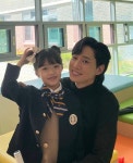 더글로리 전재준 인스타그램 업데이트(feat.예솔) - 🚀 이슈늬우스 - 방석 위로 모여라 더글로리 전재준 인스타그램 업데이트(feat.예솔)