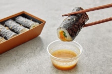 김밥이랑 맛이 달라서 매니아가 많음.jpg - 인스티즈(instiz) 이슈 카테고리 김밥이랑 맛이 달라서 매니아가 많음.jpg