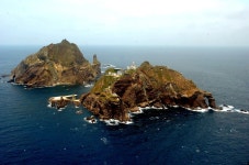 독도 여행 ㅡ 독섬, 돌섬, ㅡ삼봉도(三峰島), 우산도(于山島)... ㅡ삼봉도(三峰島), 우산도(于山島), ㅡ가지도 (可支島), 석도(石島)ㅡ높이: 동도... 