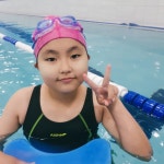 230718 화요일18 시 이예나 - 펭귄반 수업영상 - 제이풀 어린이 수영장 5호점 230718 화요일18 시 이예나