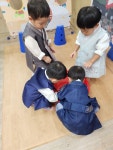 🎭오재미 던지기(LOVE❤️사랑해요) - 해솔반 사진방 - 알콩달콩 무지개동산 어린이집 🎭오재미 던지기(LOVE❤️사랑해요)