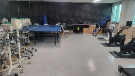 자성대요양병원 외부 발코니 전경 - 시설 둘러보기 - 자성대요양병원 자성대요양병원 외부 발코니 전경