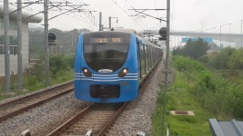 공항철도 신형차량 221•222편성 - 철도차량 (도시,광역) - Rail+ 철도동호회 공항철도 신형차량 221•222편성