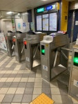 5월의 영등포구청역 2번출구앞 개찰구 - 역, 정거장 - Rail+ 철도동호회 5월의 영등포구청역 2번출구앞 개찰구