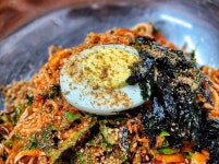 새콤달콤매콤 한 젓가락에 행복이 딸려오는 전국 비빔국수 맛집 5 - ㆍ신박한 사진방 - 한류열풍 사랑 새콤달콤매콤 한 젓가락에 행복이 딸려오는... 