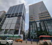 애플스토어 3호점 명동 센터포인트 공사근황 - 웃긴자료 ‥‥‥‥‥、 - 도탁스 (DOTAX) 애플스토어 3호점 명동 센터포인트 공사근황