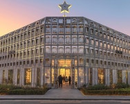 성수동의 분위기를 바꾼듯한 디올 성수 - ★ ··· 하프타임 - 樂soccer 성수동의 분위기를 바꾼듯한 디올 성수