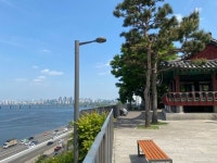 아는 사람만 아는 한강뷰 명소, 흑석동 효사정 - 악플달면... 차분한 20대들의 알흠다운 공간 아는 사람만 아는 한강뷰 명소, 흑석동 효사정