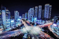 한국에서 제일 큰 사거리, 대구 범어네거리 - 악플달면 쩌리쩌려버려... 차분한 20대들의 알흠다운 공간 한국에서 제일 큰 사거리, 대구 범어네거리