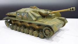 Kfz.167 4호 돌격포 - 수강생 작품 갤러리 - 프라모델 튜닝타임즈 용산 아이파크문화센터 고3 박준표군의 Academy 아카데미 1/35 StuG... 