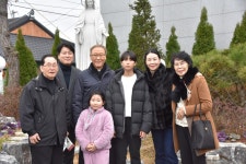 2023년12월가정성화미사(2) - 여 의 성 당 앨 범 - 여의동성당(구 동산동성당) 2023년12월가정성화미사(2)