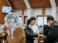 2023년12월가정성화미사(3) - 여 의 성 당 앨 범 - 여의동성당(구 동산동성당) 2023년12월가정성화미사(3)