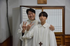 2023년12월가정성화미사(1) - 여 의 성 당 앨 범 - 여의동성당(구 동산동성당) 2023년12월가정성화미사(1)