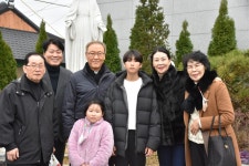 2023년12월가정성화미사(2) - 여 의 성 당 앨 범 - 여의동성당(구 동산동성당) 2023년12월가정성화미사(2)